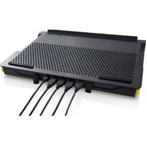 Image of Chill Mat With 4-Port 2.0 Hub