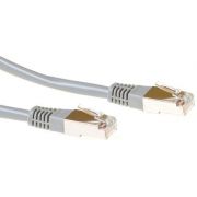 ACT Grijze 1,5 meter F/UTP CAT5E patchkabel met RJ45 connectoren