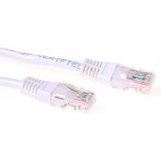 Productafbeelding van ACT Witte 2 meter U/UTP CAT6 patchkabel met RJ45 connectoren