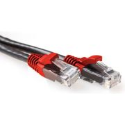 ACT Zwarte 1 meter U/UTP CAT6A patchkabel cross met RJ45 connectoren