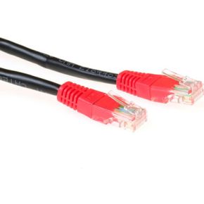 ACT Zwarte 2 meter U/UTP CAT5E patchkabel cross met RJ45 connectoren