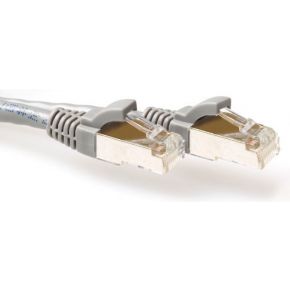 ACT Grijze 5 meter LSZH SFTP CAT6A patchkabel snagless met RJ45 connectoren