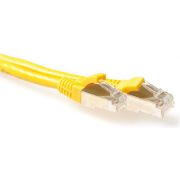 ACT Gele 15 meter LSZH SFTP CAT6A patchkabel snagless met RJ45 connectoren