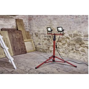 Luceco Led Baustrahler Slim Worklight Mit Stativ 2 X 15 W luceco kopen in de aanbieding