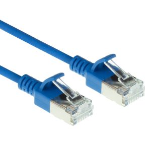 ACT Blauwe 7 meter LSZH U/FTP CAT6A datacenter slimline patchkabel snagless met RJ45 connectoren