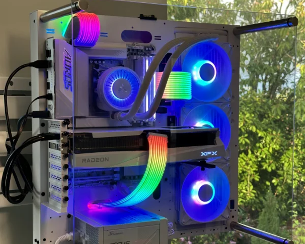 Megekko golden case badge winnaar september 2025