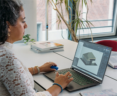 Nazanin Hashemi Emamzadeh,